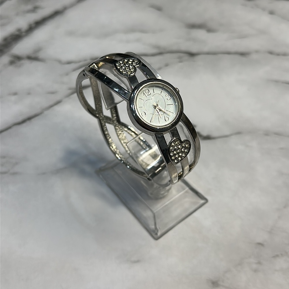Vintage Y2K Heart Bangle Bracelet Watch